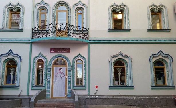 Вход в свадебный салон Эльза Вход в свадебный салон Эльза
